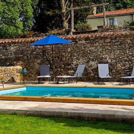بيت للعطل In Charming Village, With Private Pool *