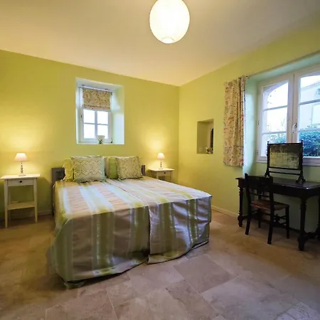 In Charming Village, With Private Pool بيت للعطل