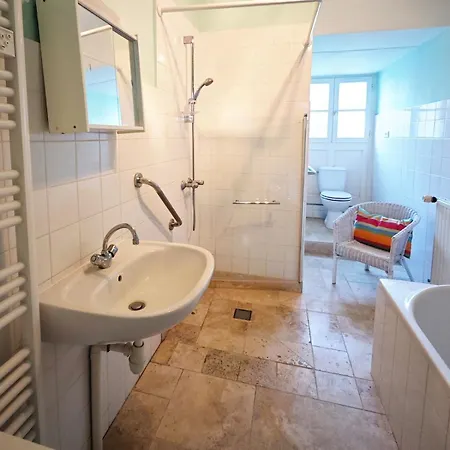 In Charming Village, With Private Pool بيت للعطل *