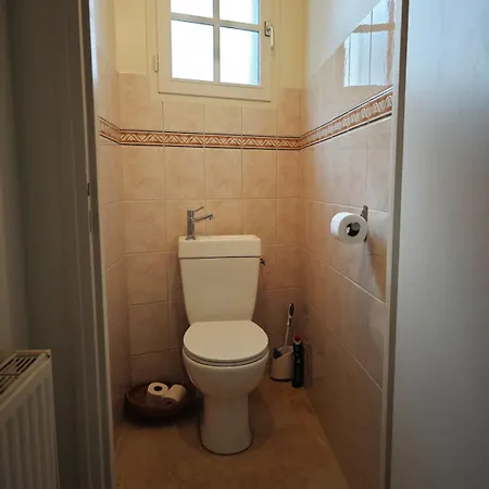 بيت للعطل In Charming Village, With Private Pool